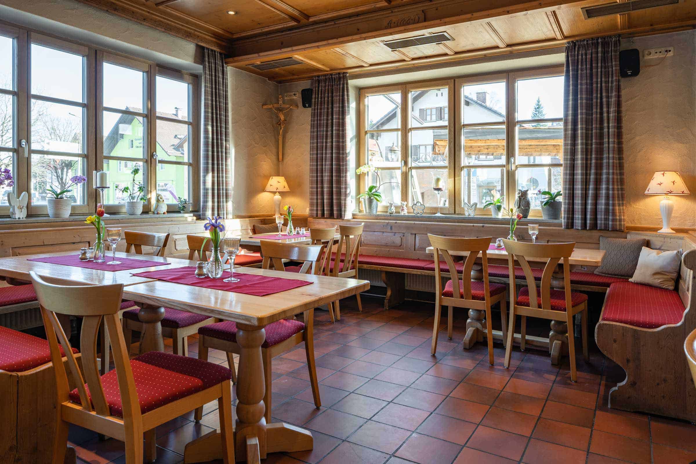 Gasthaus Sonne Peissenberg Gasthaus Restaurant Gaststube Gedeckt